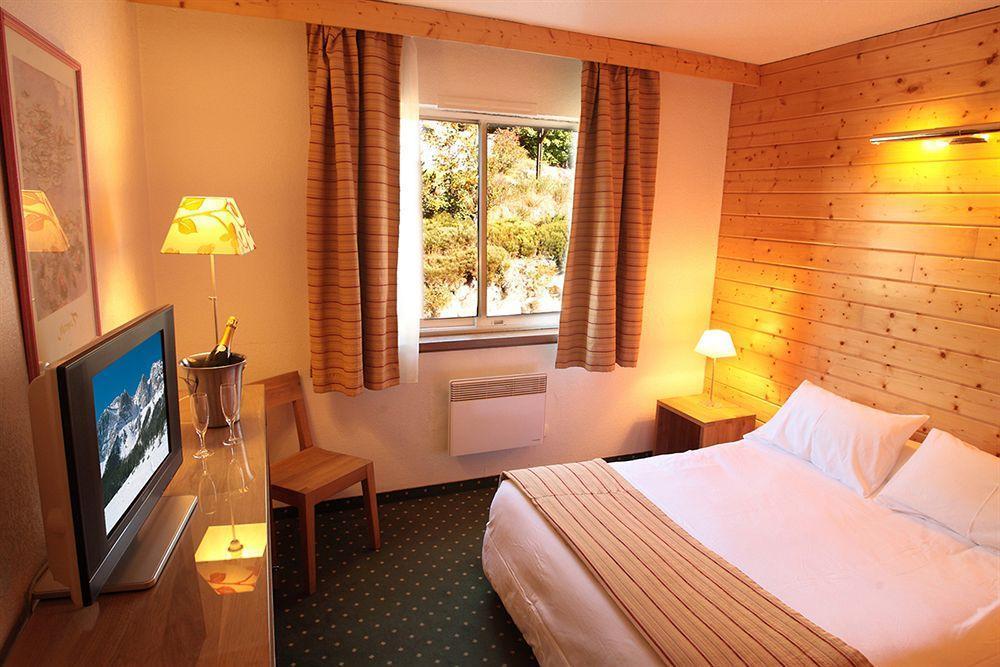 Hotel Le Grand Tetras Font-Romeu-Odeillo-Via Exteriér fotografie