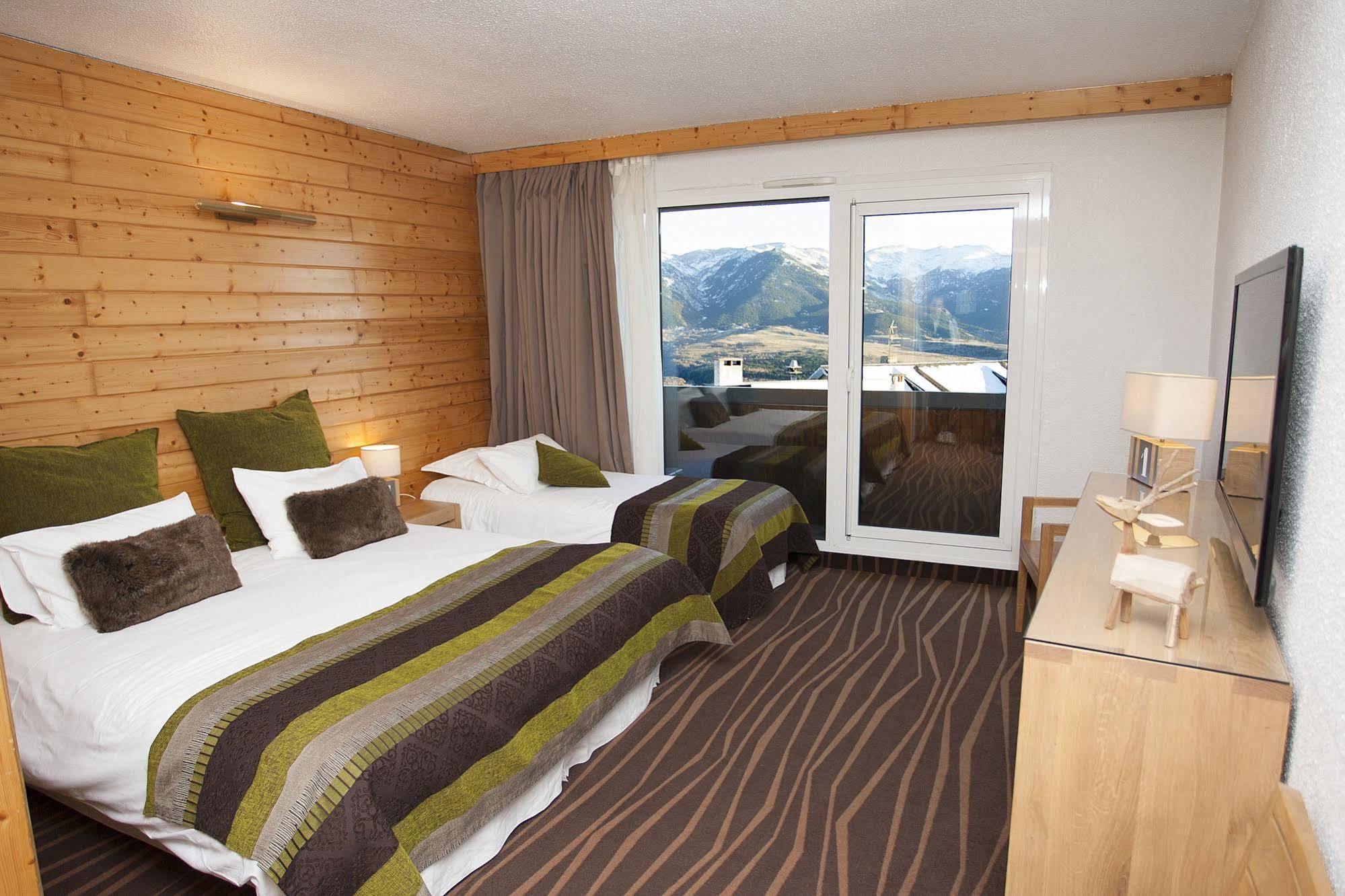 Hotel Le Grand Tetras Font-Romeu-Odeillo-Via Exteriér fotografie