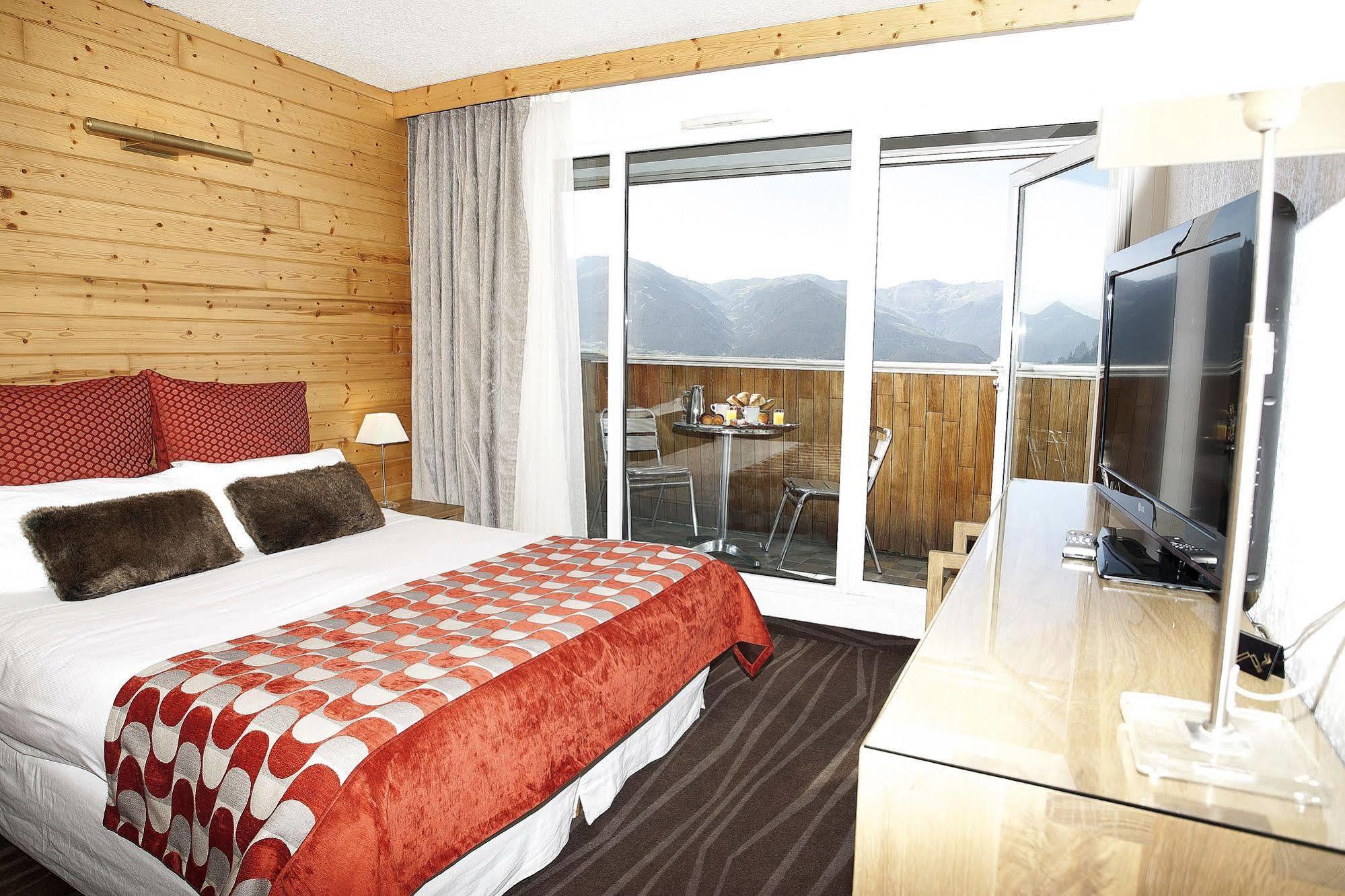 Hotel Le Grand Tetras Font-Romeu-Odeillo-Via Exteriér fotografie